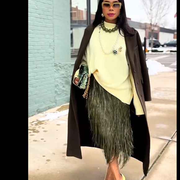 Zara limited edition Olive Fringe Midi Skirt - Picture 3 of 8